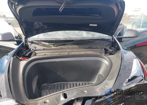 2025 Tesla Model Y Long Range Dual Motor All-Wheel Drive from USA, damaged, VIN 7SAYGDEE6SF300238